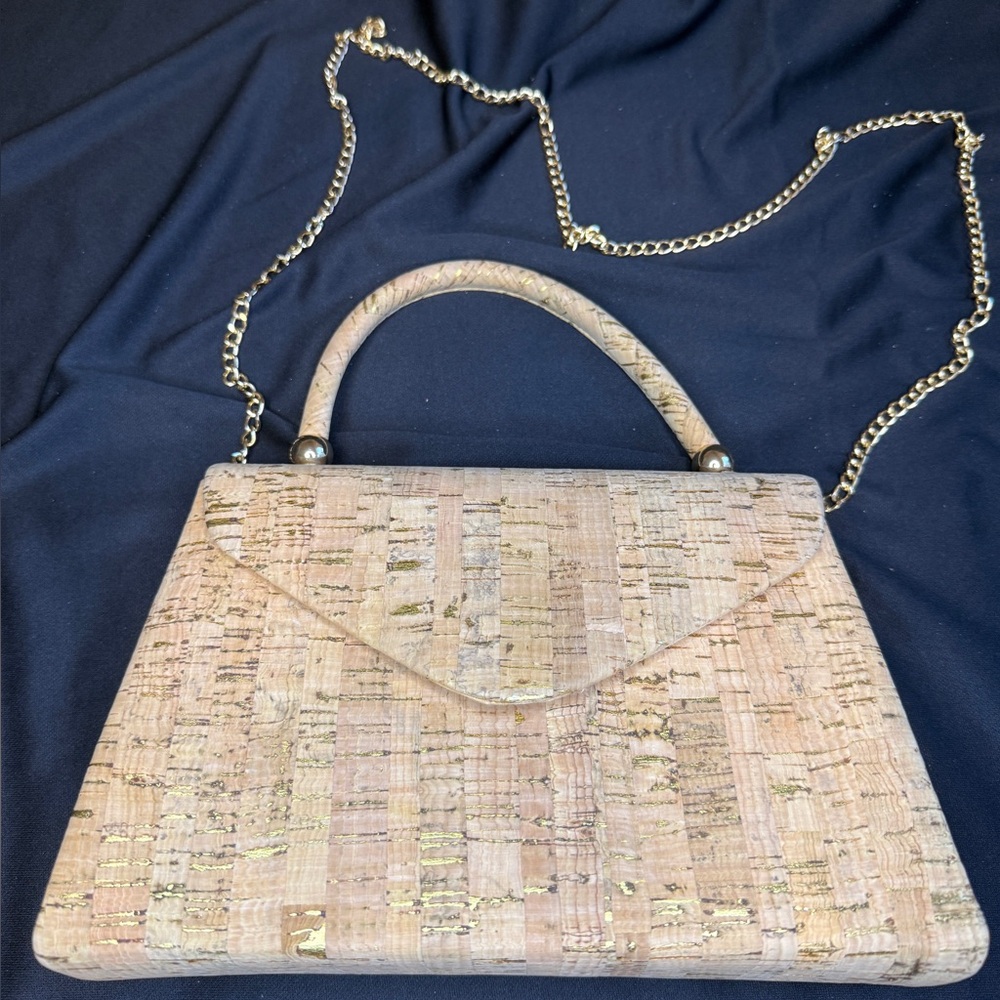 Chic Cork Top-Handle Tan Handbag with Crossbody Chain - Picture 3 of 8